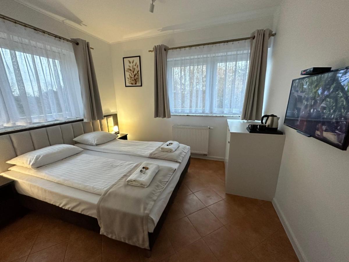 Pensjonat Nad Jeziorem Powidz  Exterior foto